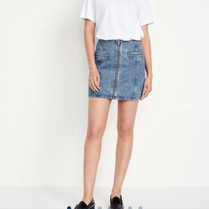 Old Navy Mid Rise OG Jean Mini Skirt Women's Size 6 NWT Zip Up Denim Mini
